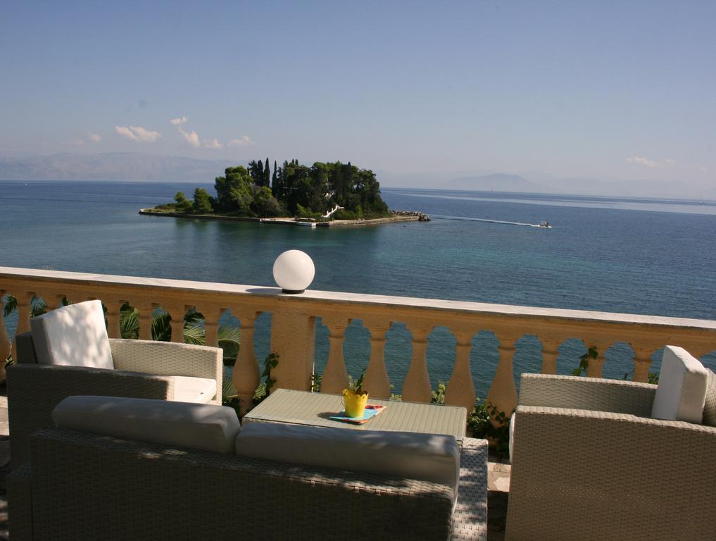 Aegli Hotel Перама Экстерьер фото