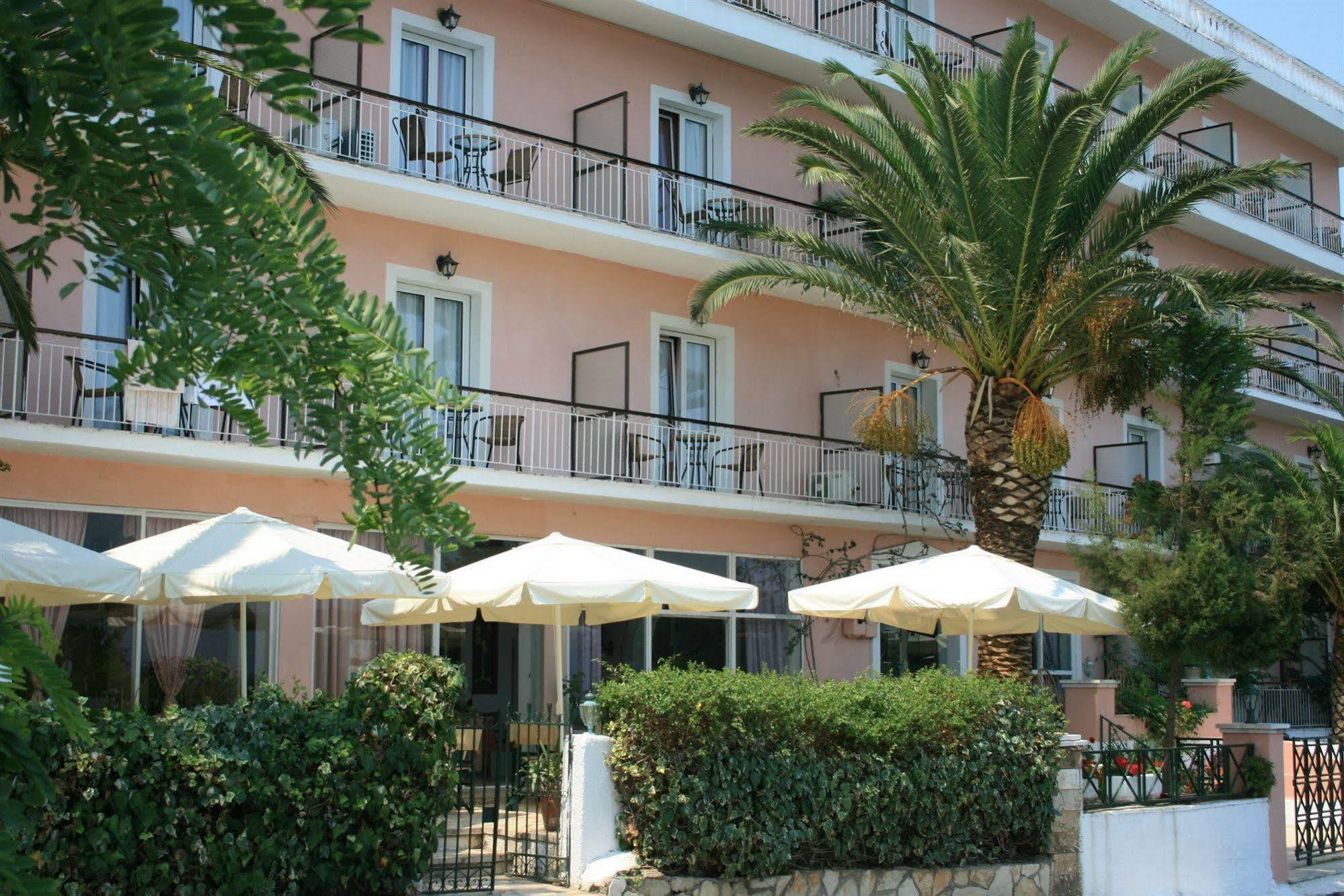 Aegli Hotel Перама Экстерьер фото