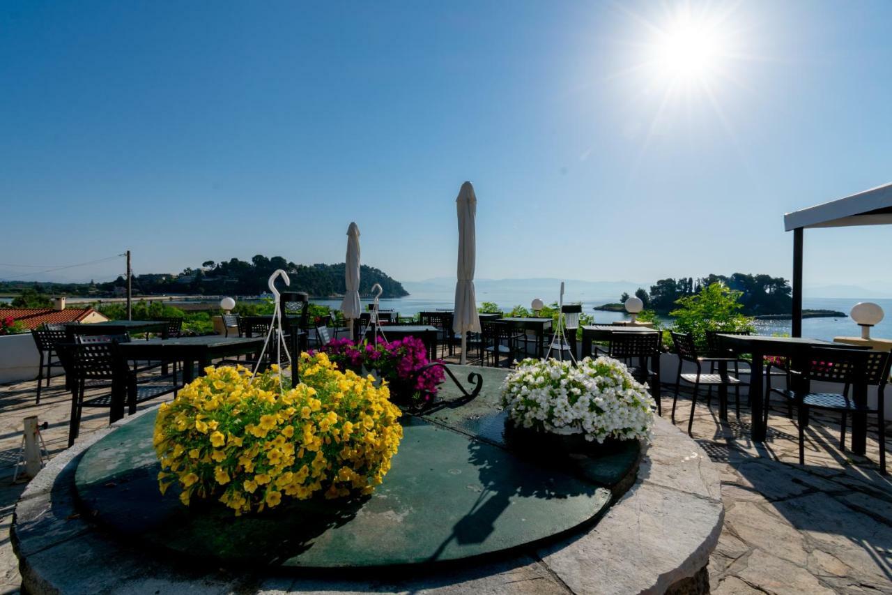Aegli Hotel Перама Экстерьер фото